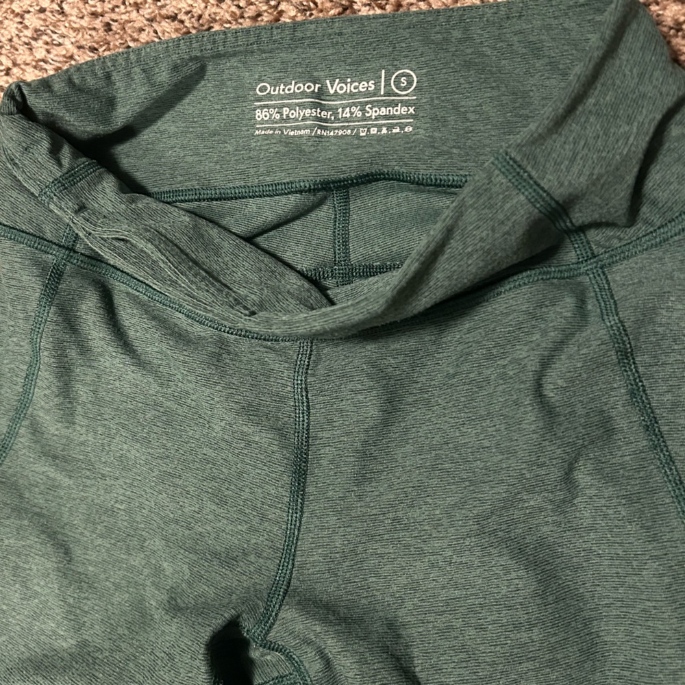 Outdoor Voices Women’s Small Green Leggings - Picture 3 of 5